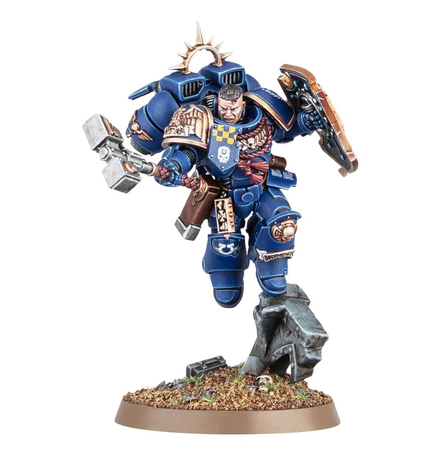 Space Marine Primaris Lieutenant With Power Sword